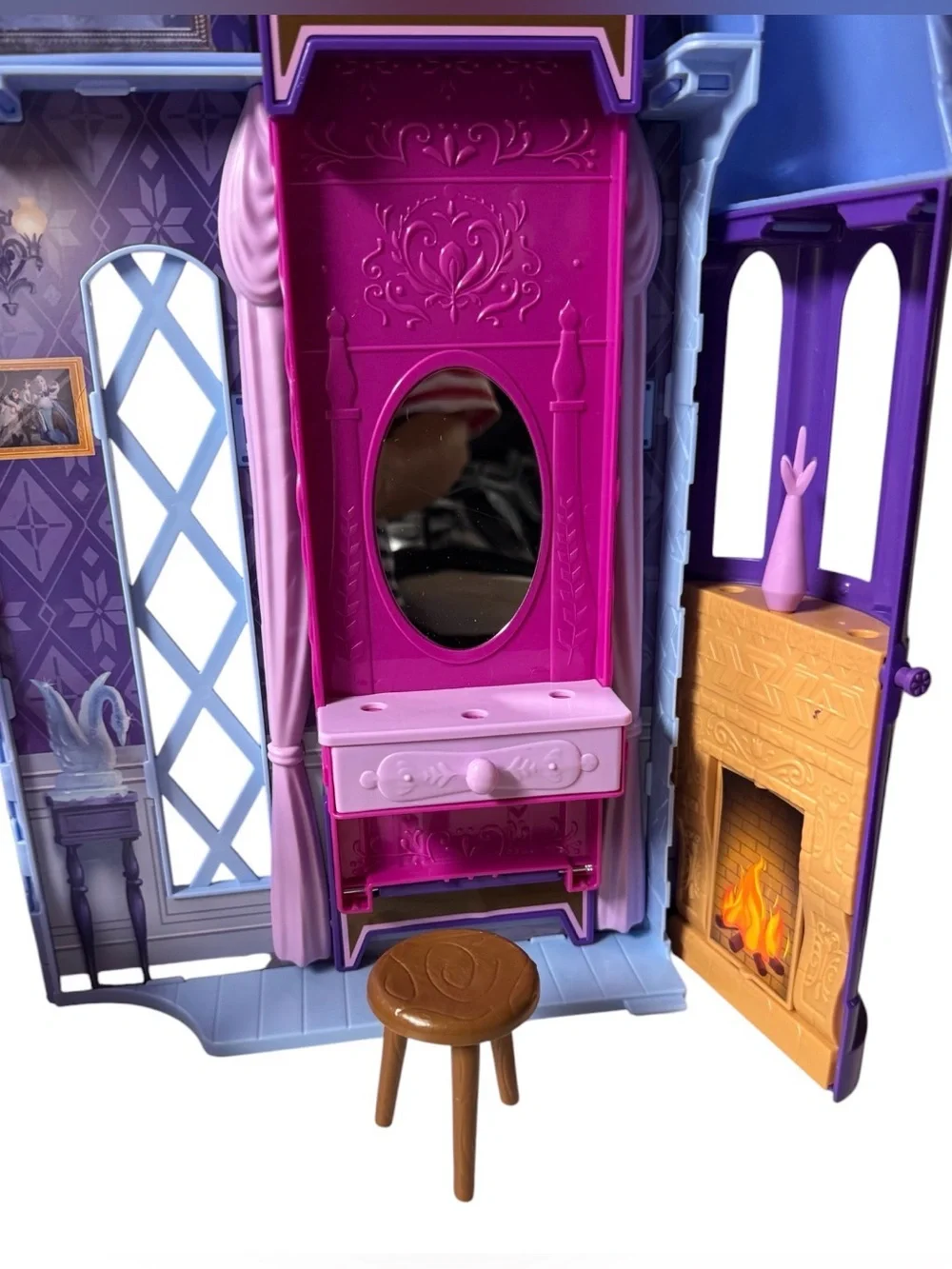 EUC Mattel Disney Frozen Ultimate Arendelle Adventure portable castle playset